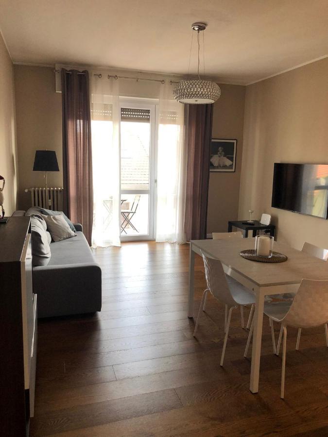Morivione Apartment - Bocconi Free Parking Милано Екстериор снимка
