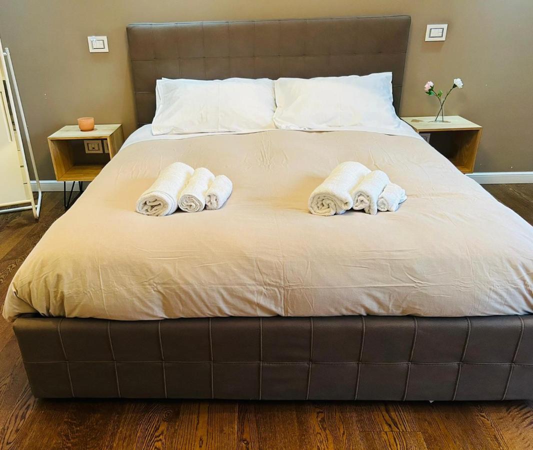 Morivione Apartment - Bocconi Free Parking Милано Екстериор снимка
