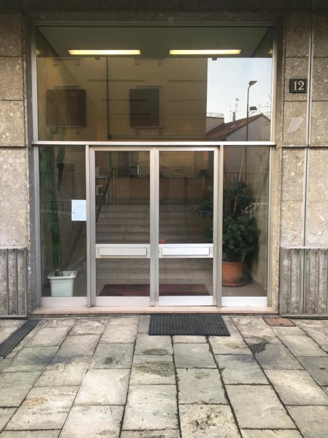 Morivione Apartment - Bocconi Free Parking Милано Екстериор снимка
