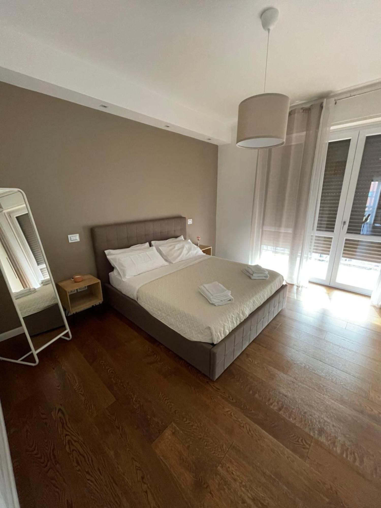 Morivione Apartment - Bocconi Free Parking Милано Екстериор снимка