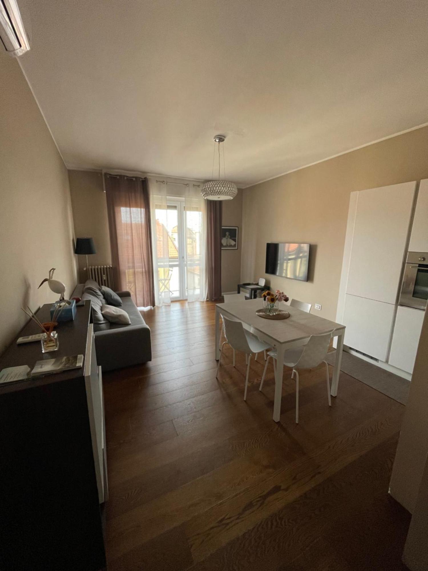 Morivione Apartment - Bocconi Free Parking Милано Екстериор снимка